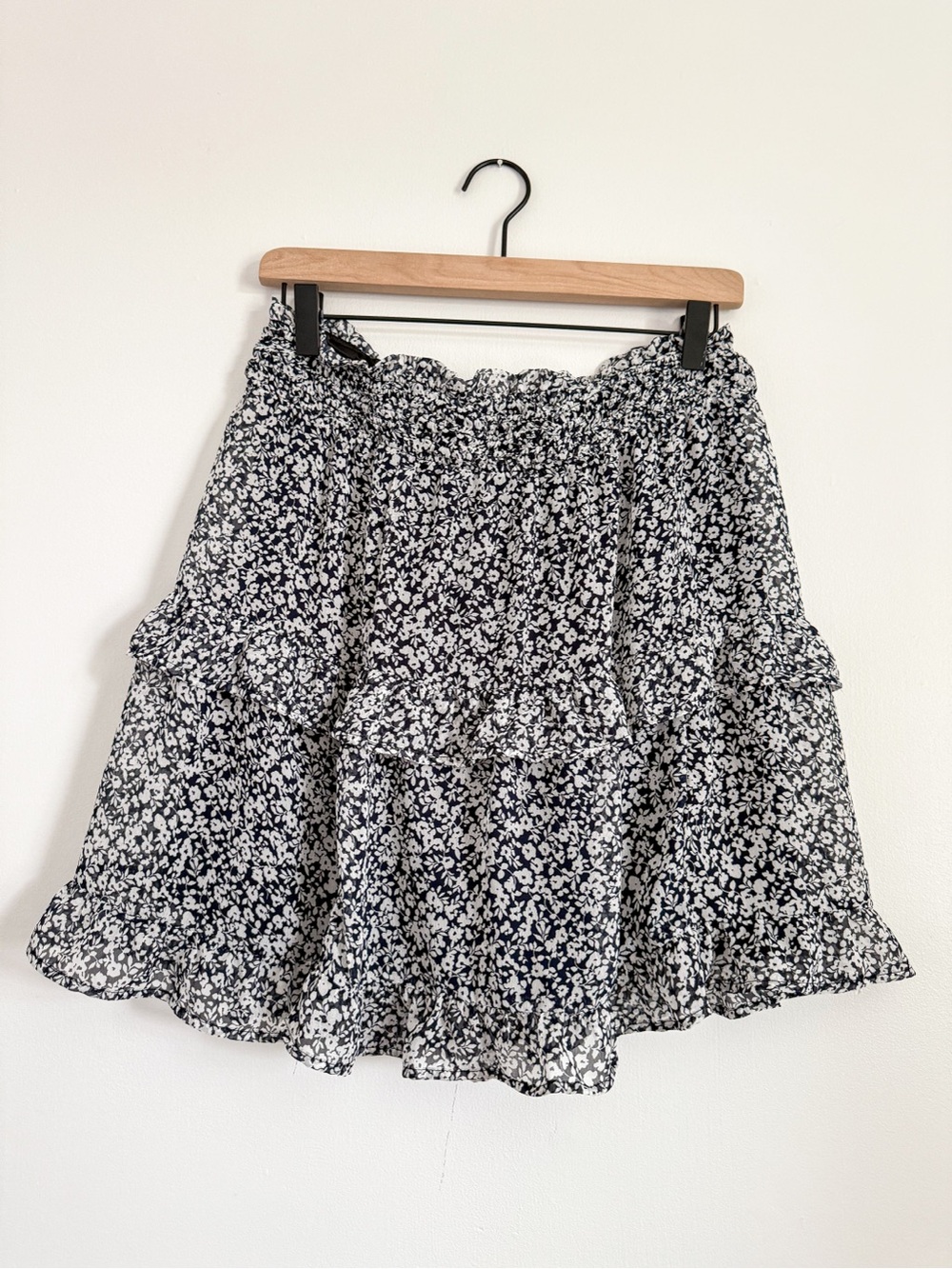 Sienna Sky Black White Floral Ruffle Tiered Mini Skirt Womens Large